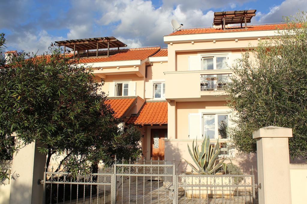 Apartments Villa Marnii Kožino Εξωτερικό φωτογραφία