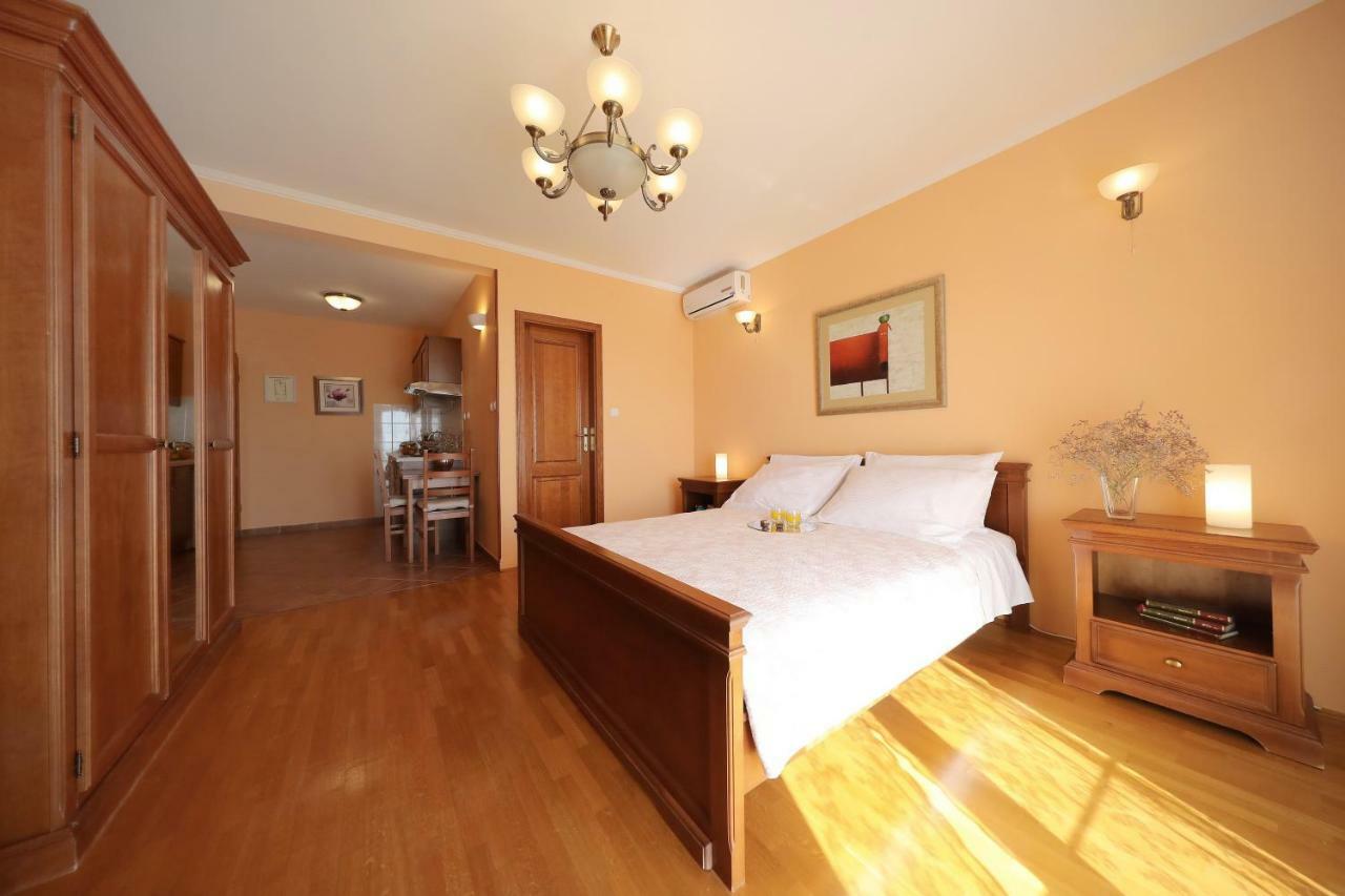 Apartments Villa Marnii Kožino Εξωτερικό φωτογραφία