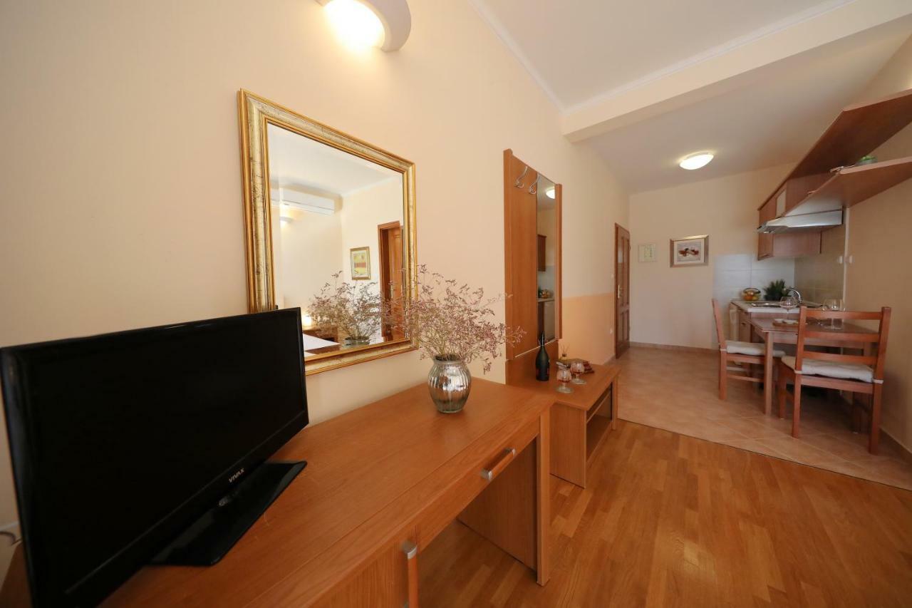 Apartments Villa Marnii Kožino Εξωτερικό φωτογραφία